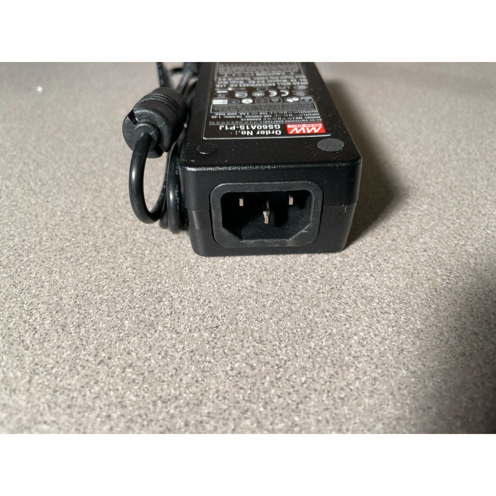 Mean Well GS60A15-P1J&nbsp;AC to DC Switching Adapter AC power connection