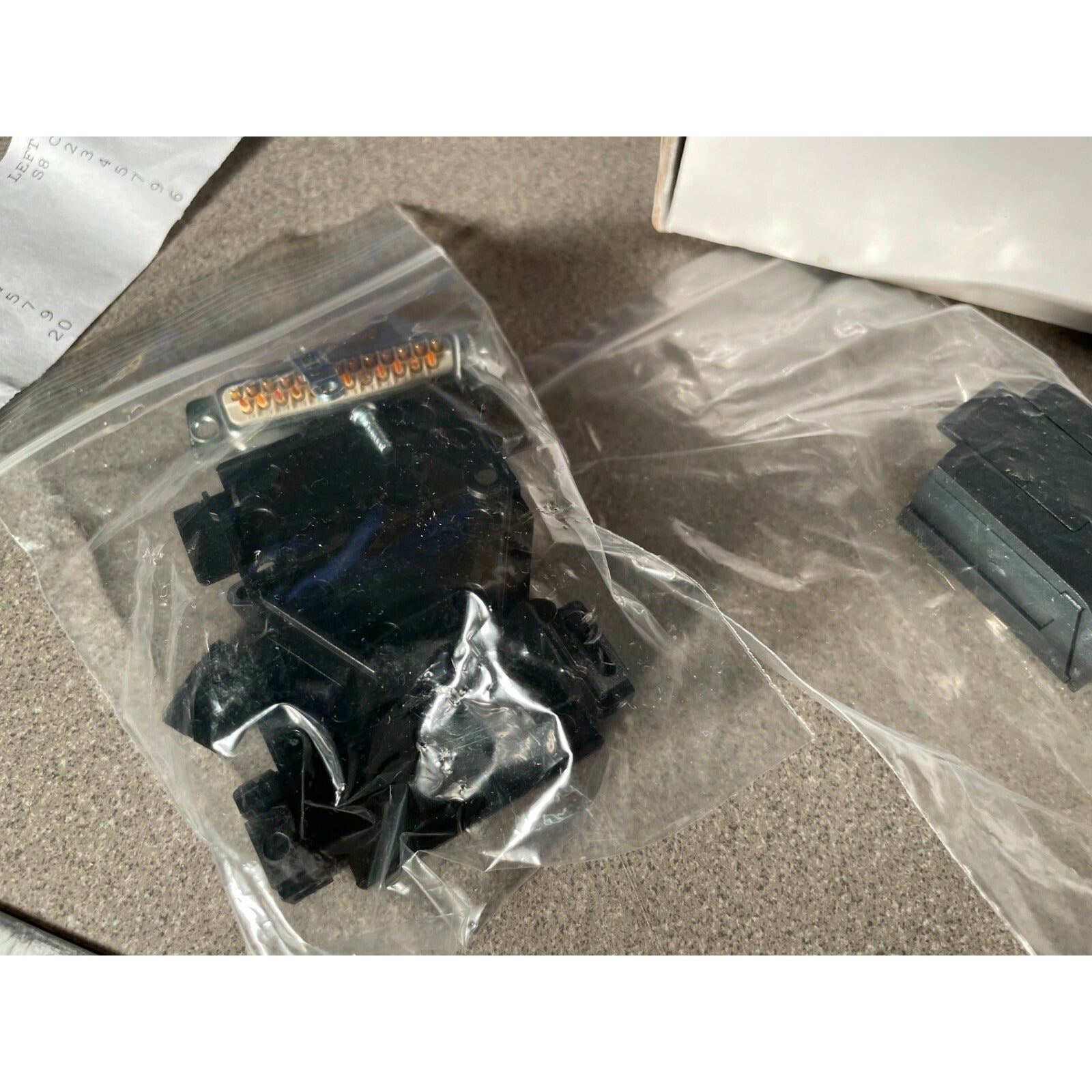 Oyster Hand-Held Terminal OT40 connectors in packaging