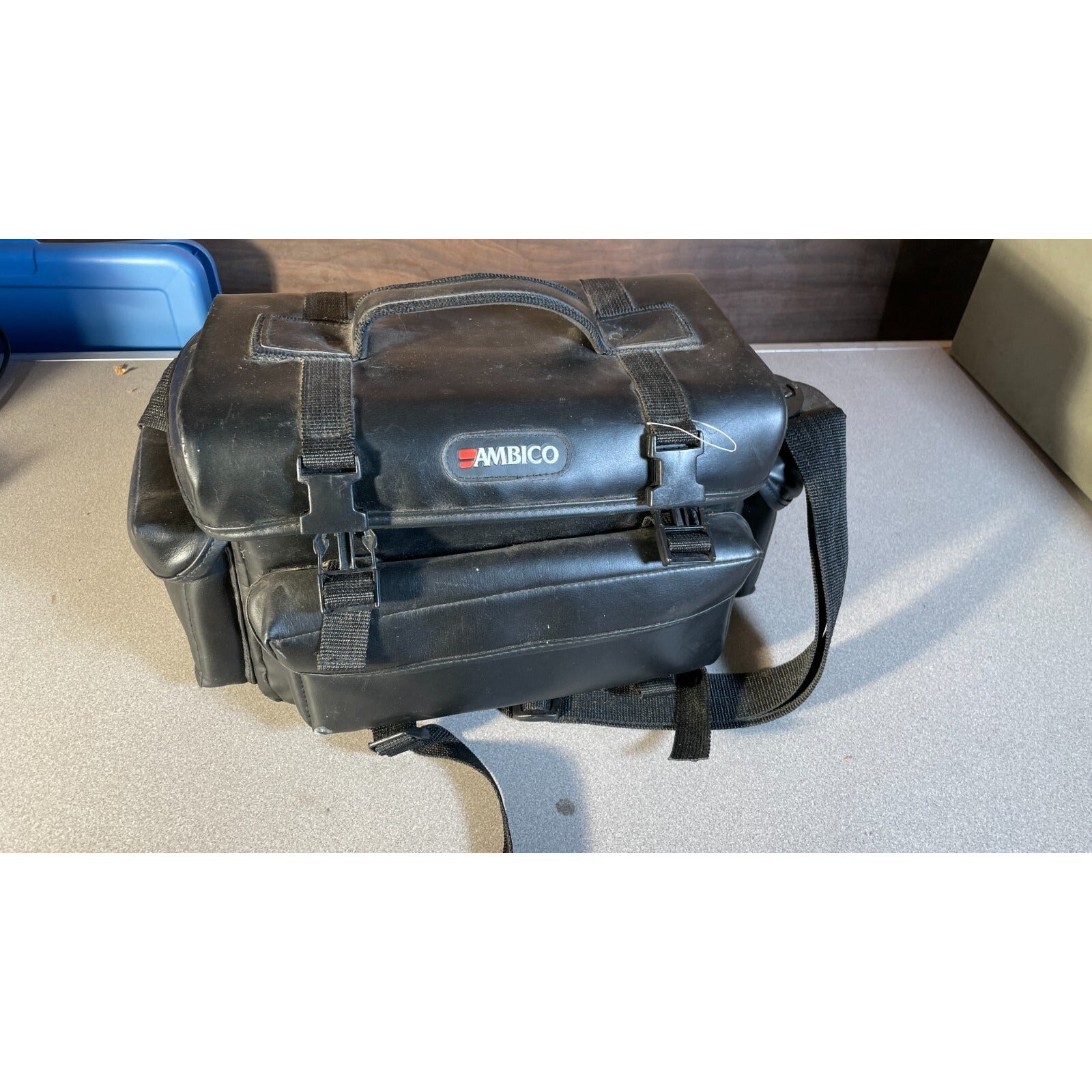 Classic Ambico Camera Bag front and top of case