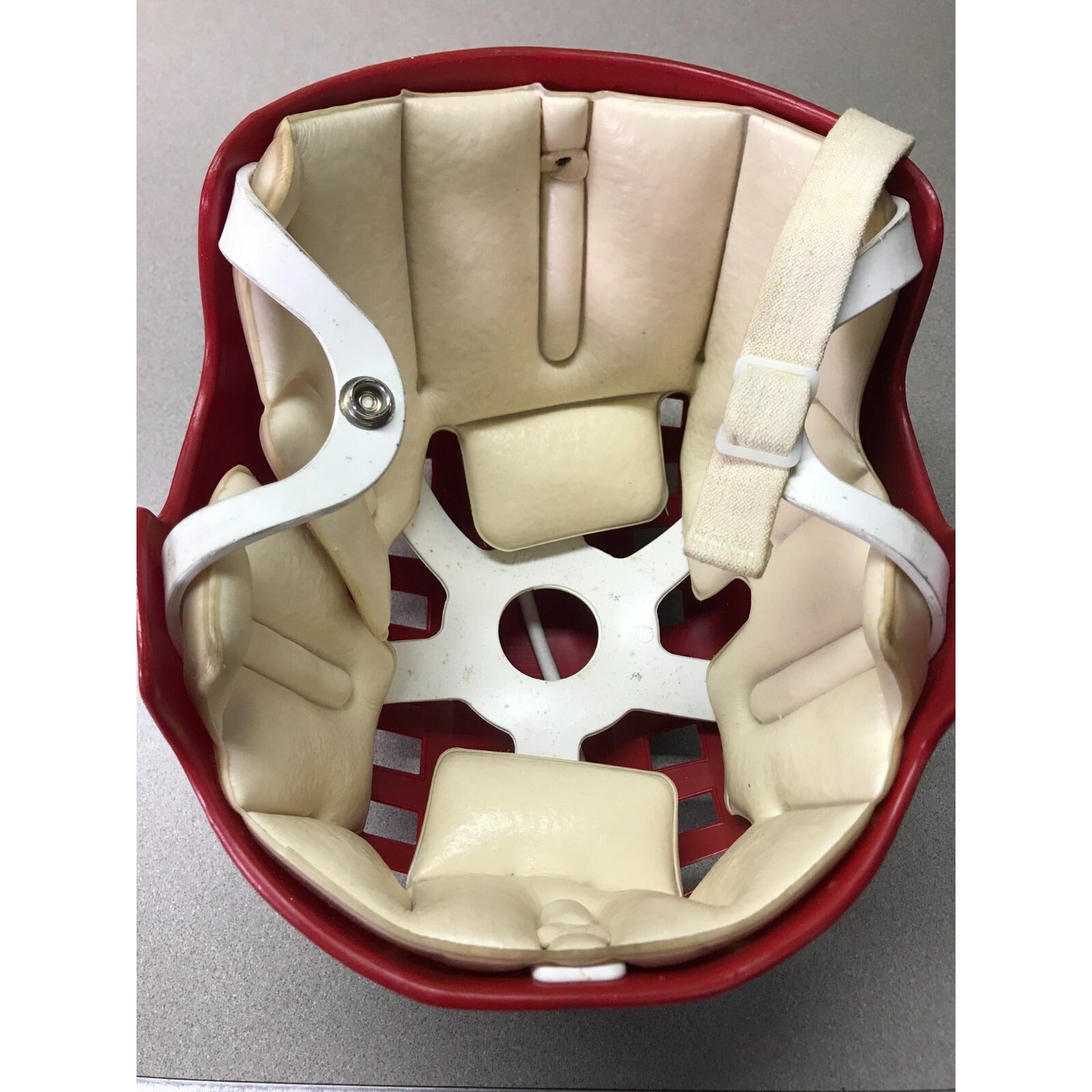 Cooper Sk400 Hockey Helmet Red inside view