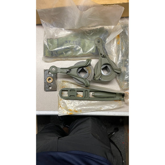 Crank Attachment for Military 4 Post Hand Crank Lift included items on box