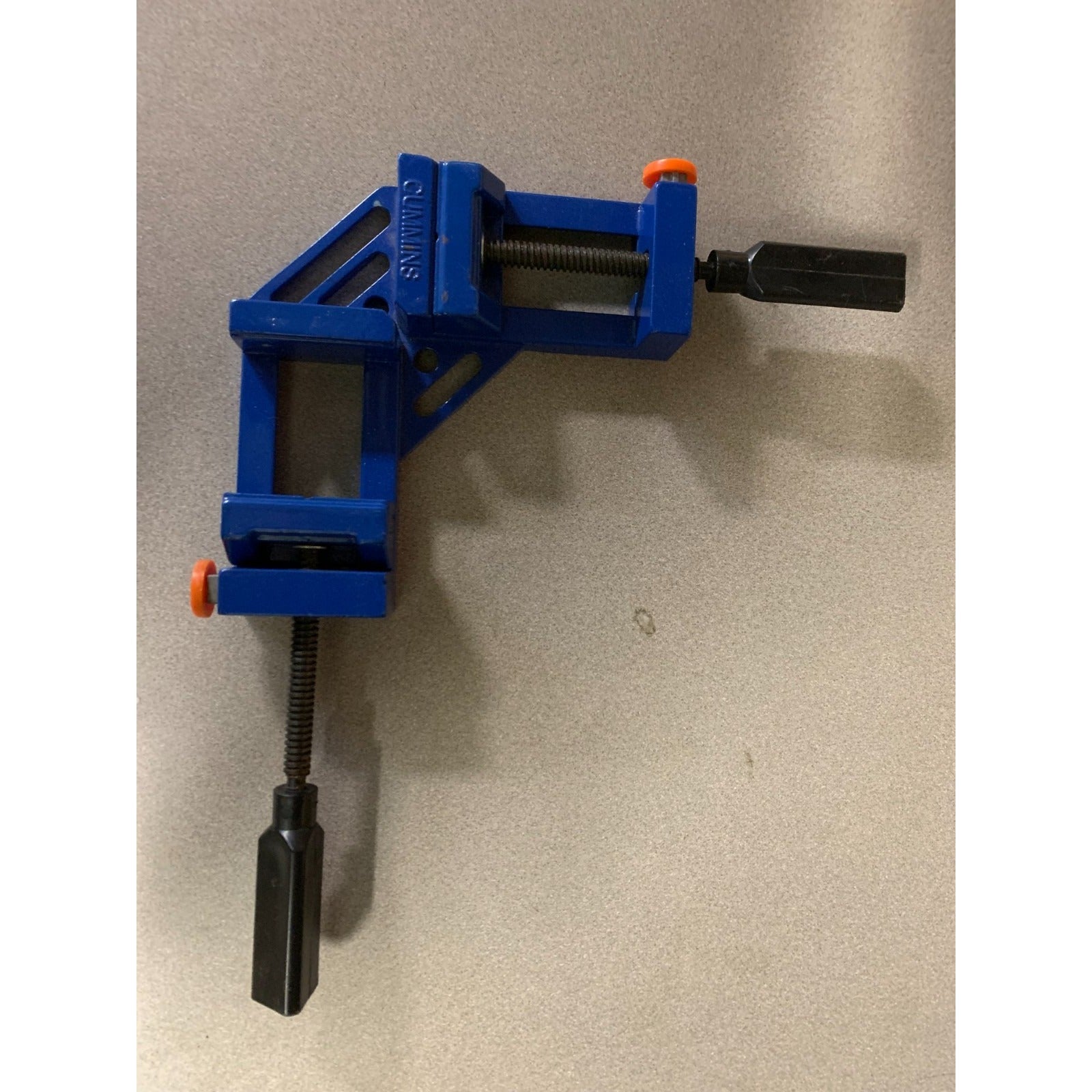 Cummins Tools 4" Corner Clamp with Quick Release top view