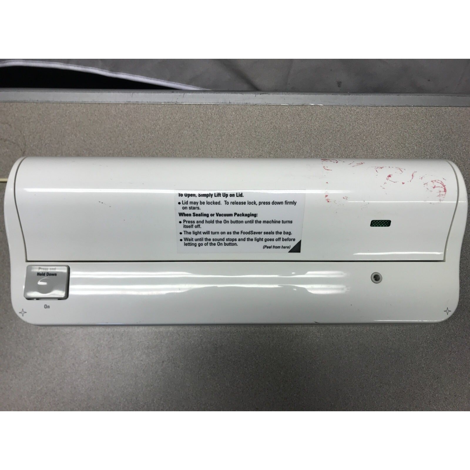 FoodSaver Vacuum Sealer Vac 550 top of unit with inductions