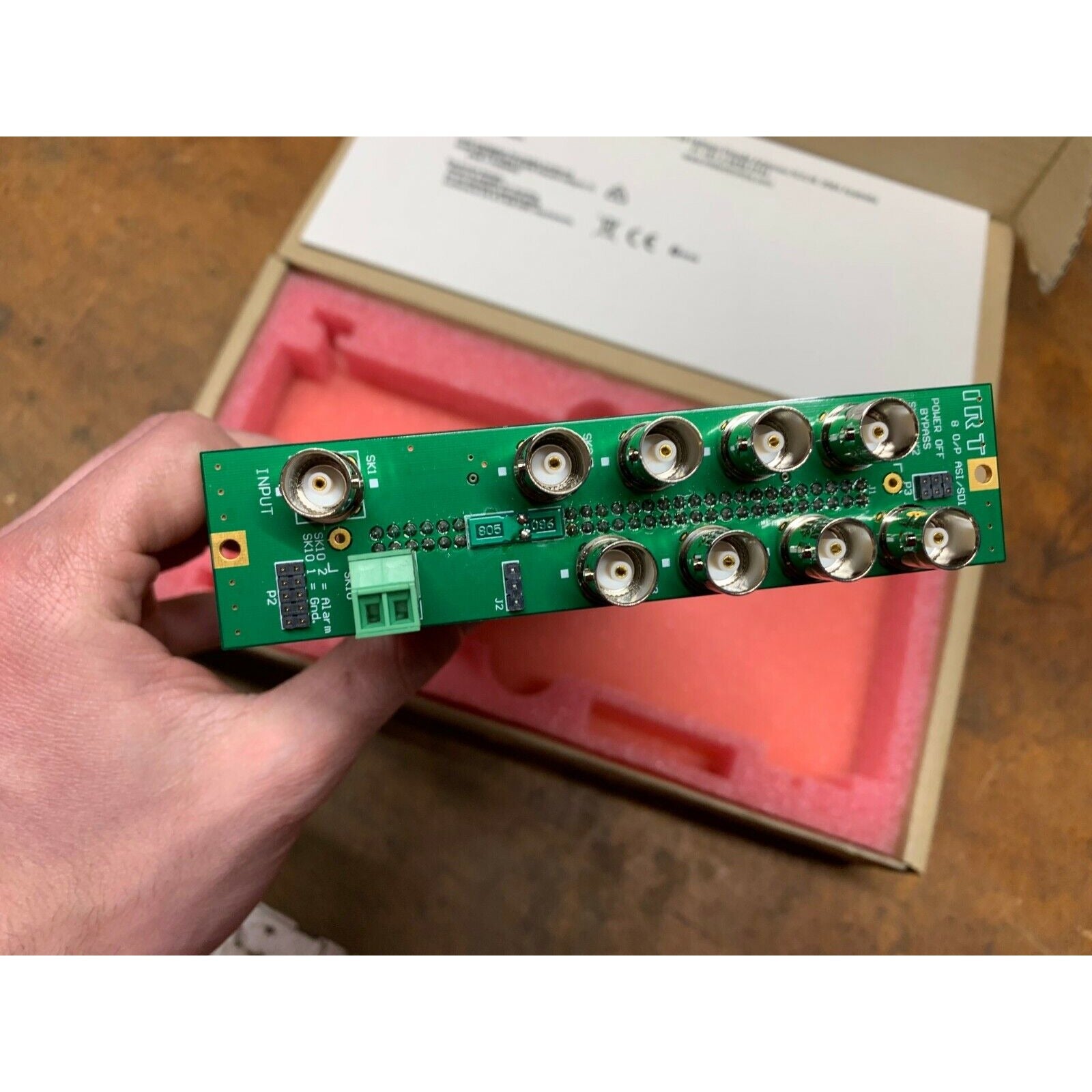 IRT DDA-4006 Ports closeup