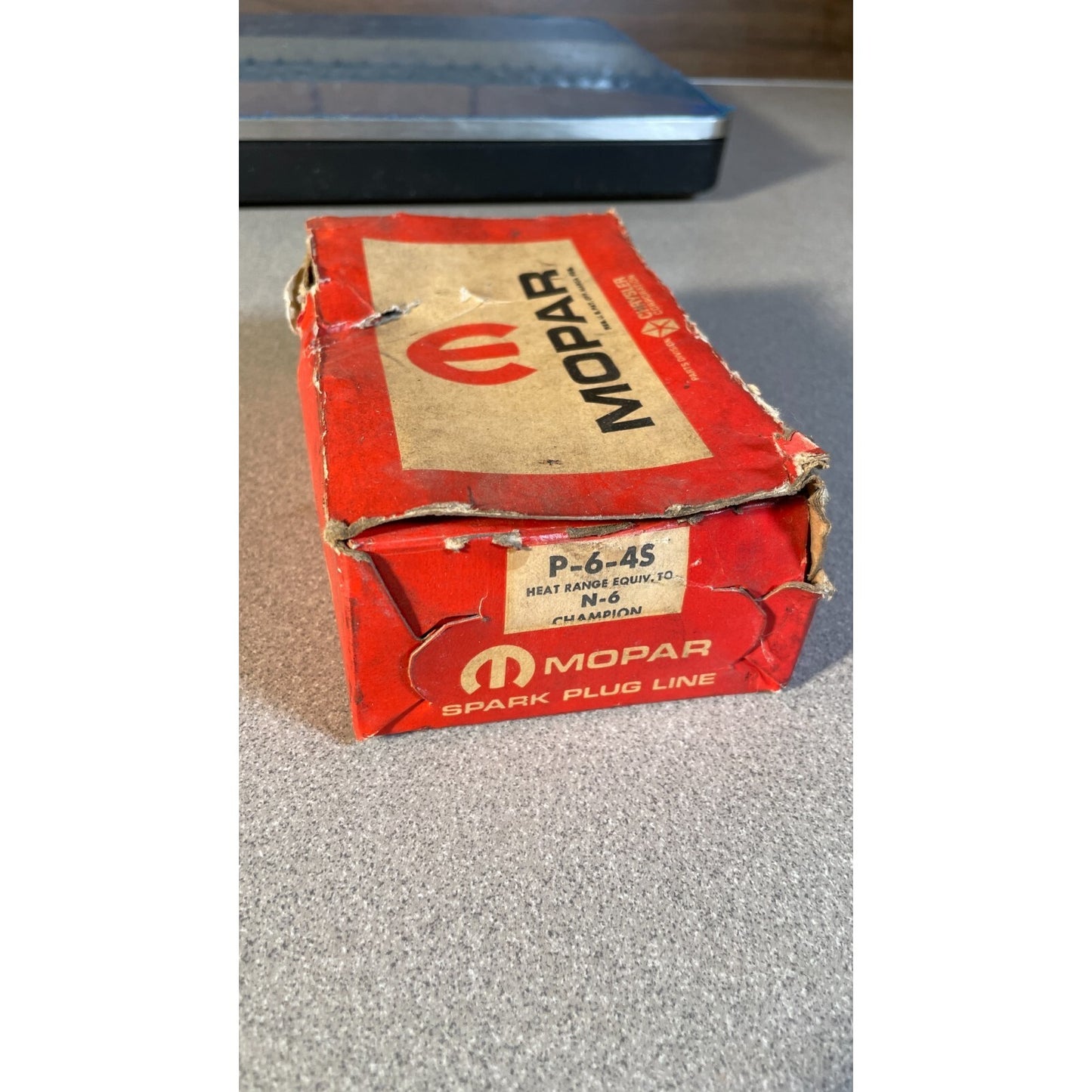 Mopar  P-6-4S N-6 Champion Spark Plugs - Pack of 10 top and side of box with item number and description