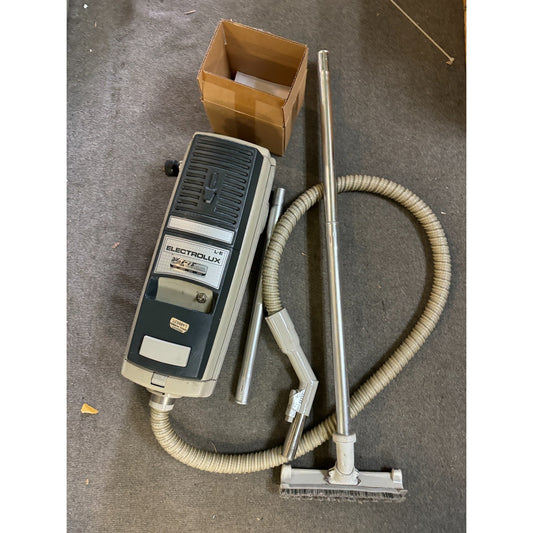 Electrolux LE Ambassador 2000 Vacuum view of all parts included