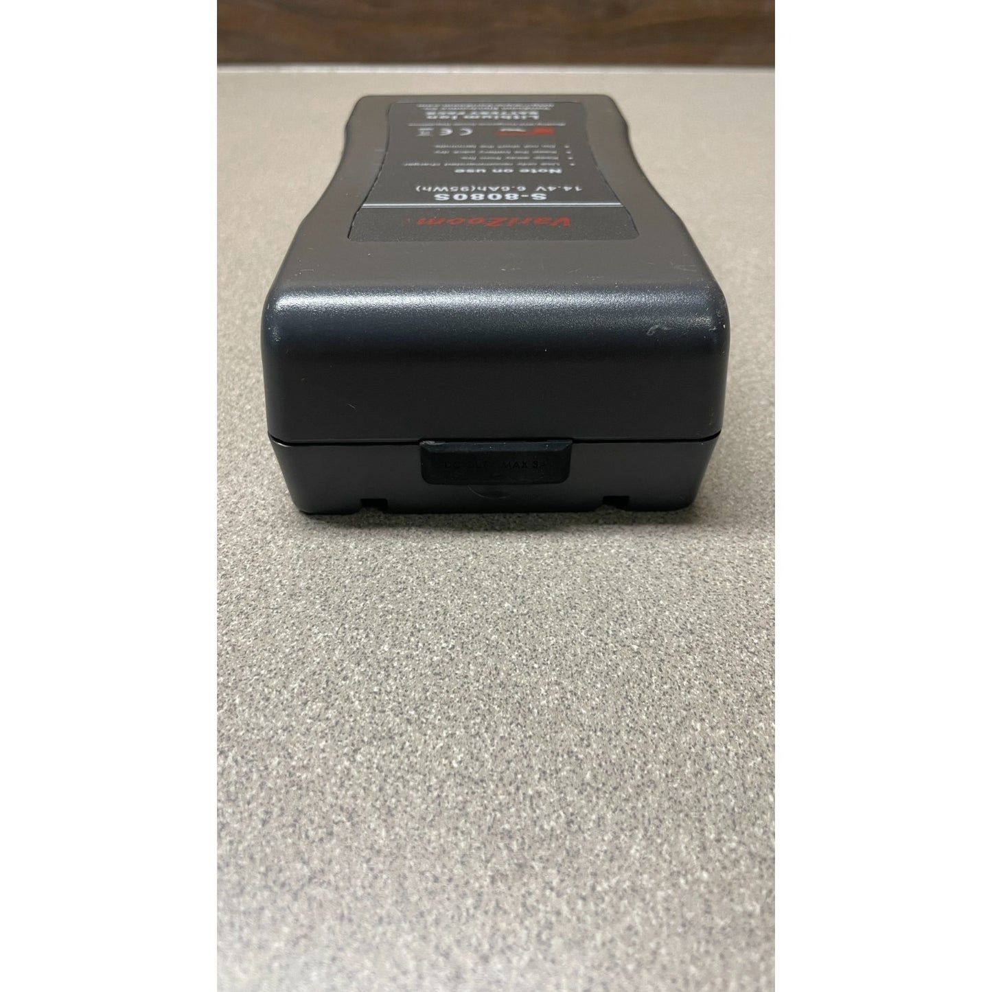 VariZoom S-8080S Lithium Ion Battery Pack end view with connector