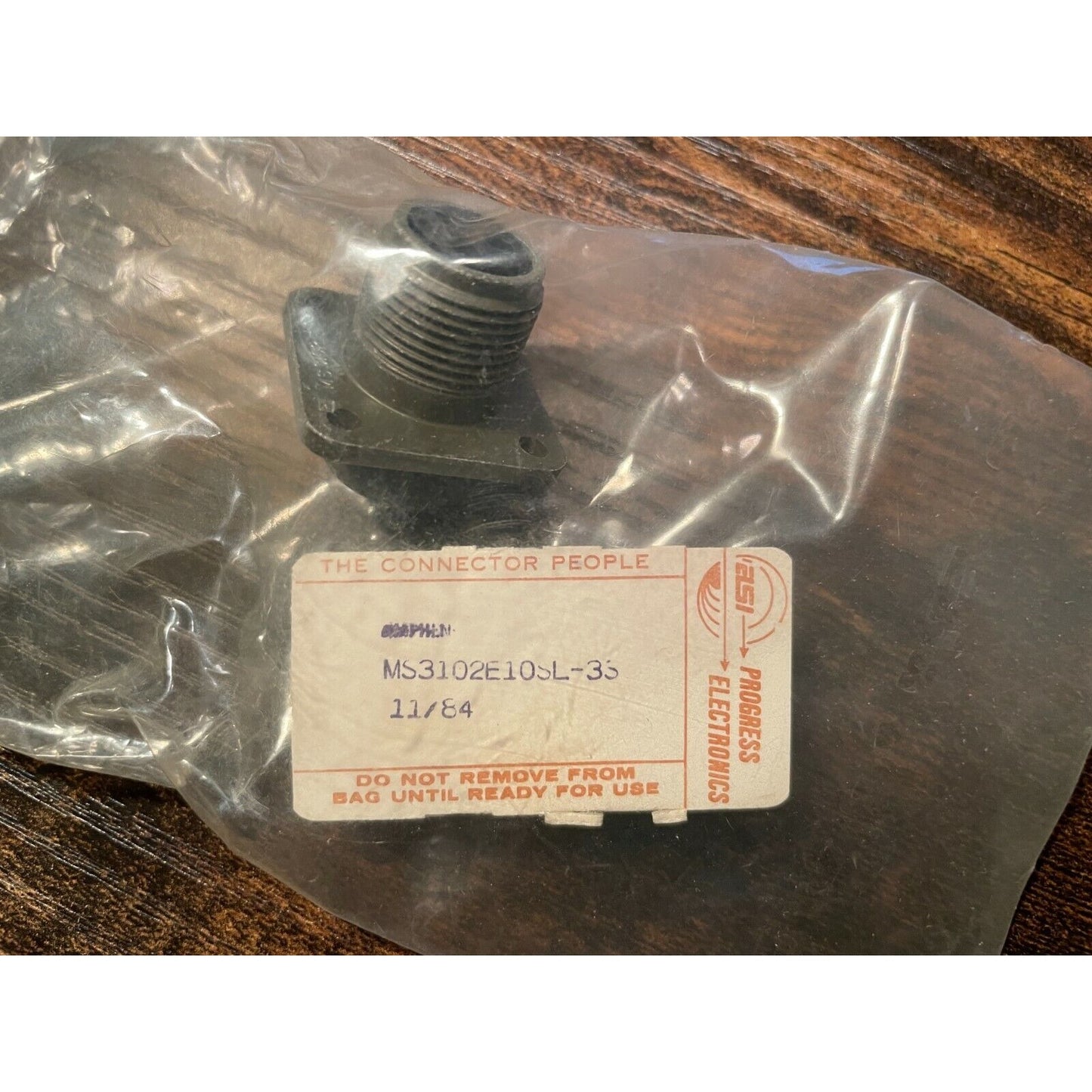 MS3102E10SL-35 Plug