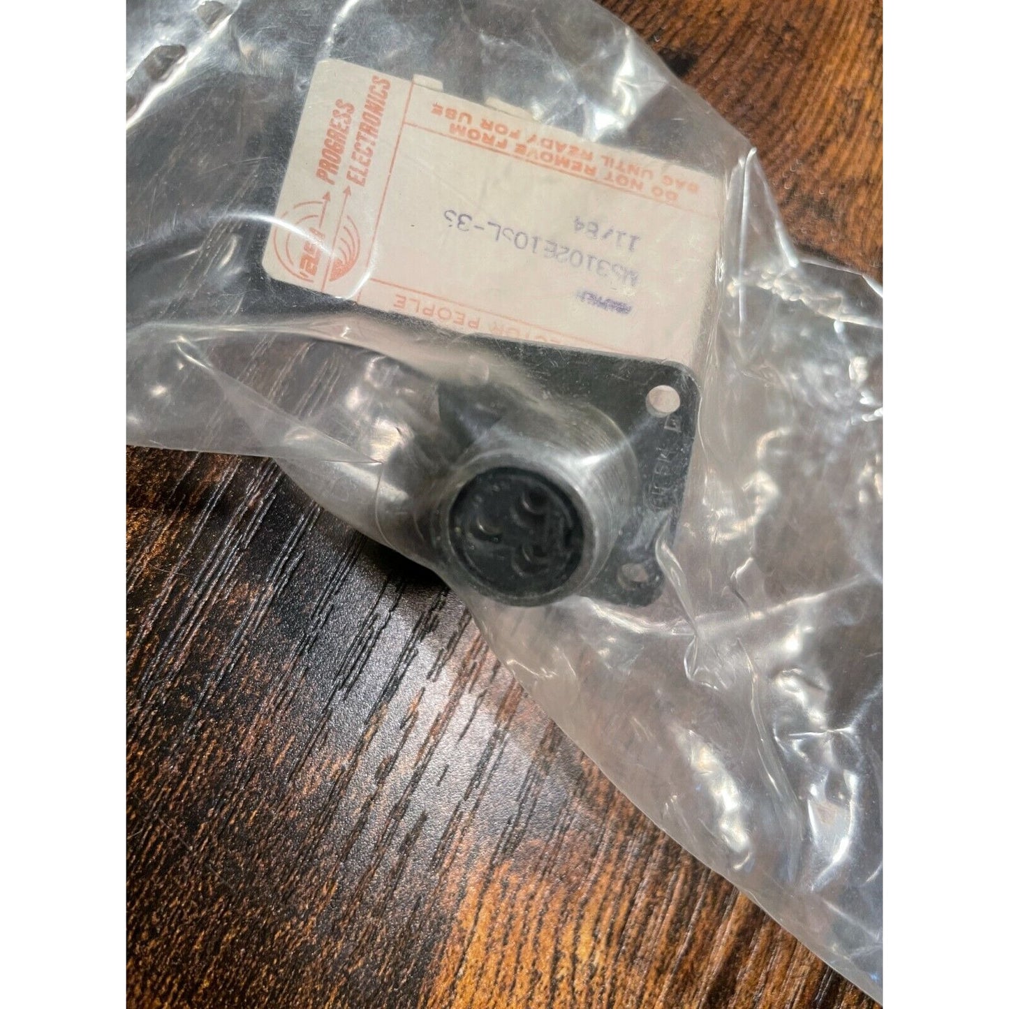 MS3102E10SL-35 Plug