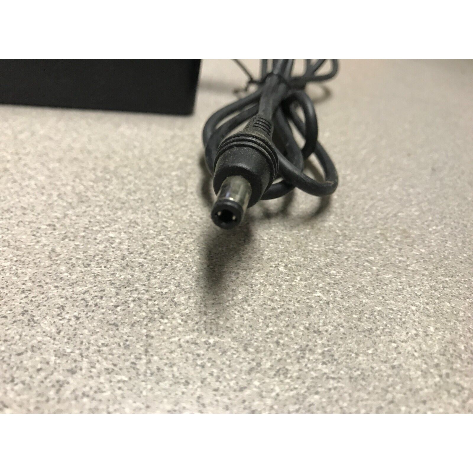 ViaSat AC Power Adapter Model AD8530N3L connector