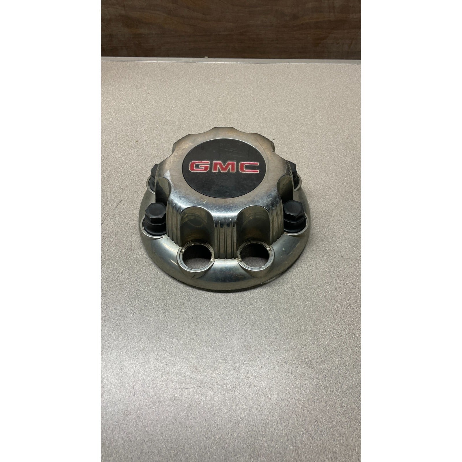 GMC Hubcap with 5 Lugnut Caps side view