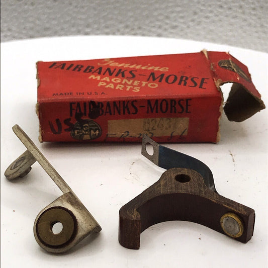 Fairbanks Morse Q2437 Magneto Ignition Points Set parts with box