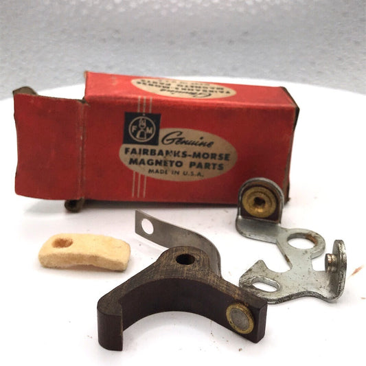 Fairbanks Morse R2437 Magneto Ignition Points Set individual parts with box 
