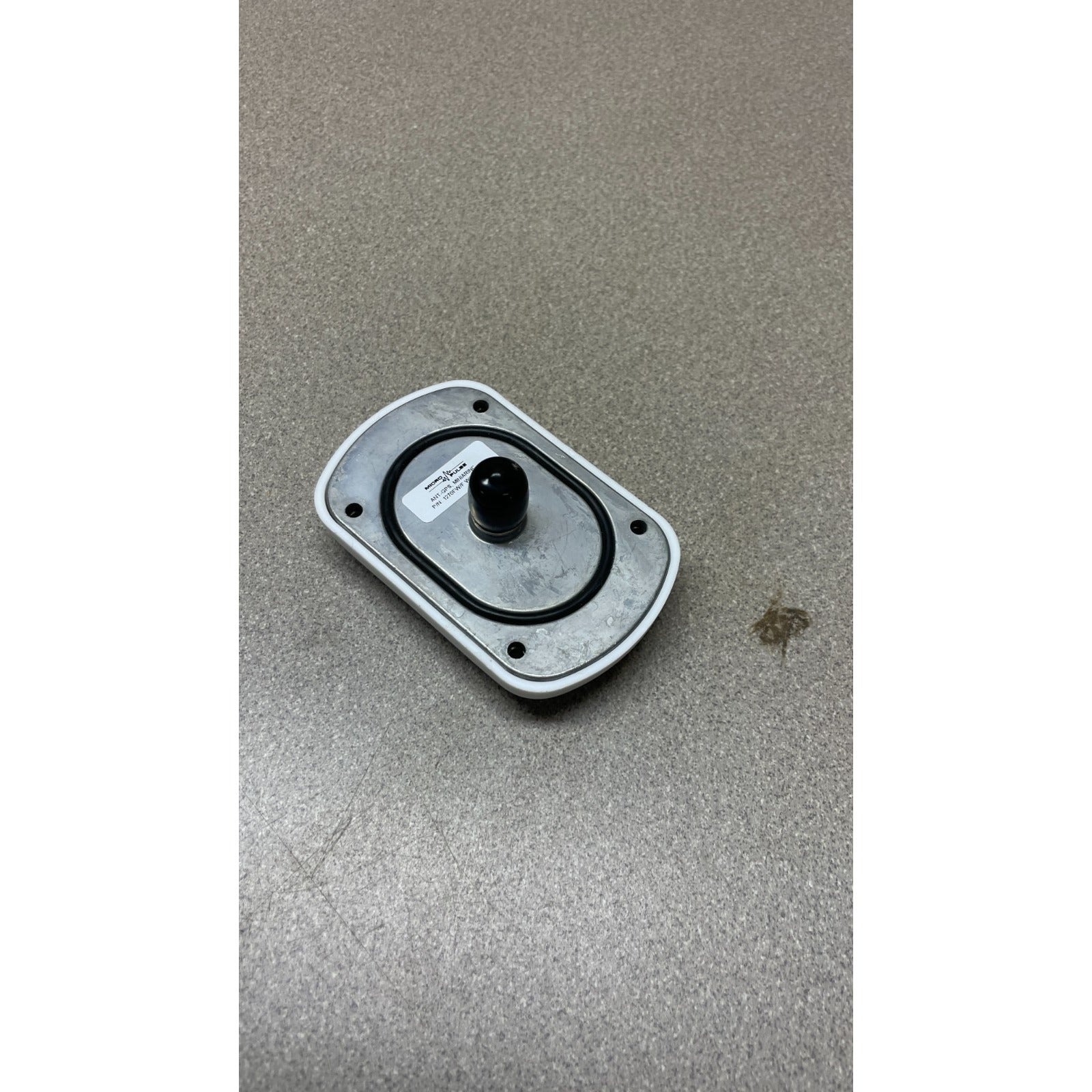 NEW PCTEL 1270FW/F ANT-GPS Mini Arinc Antenna back side view with connector capped