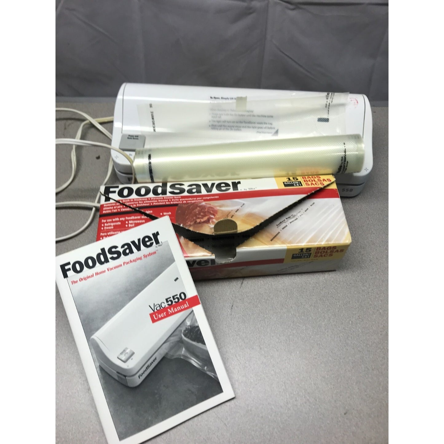 FoodSaver Vacuum Sealer Vac 550 unit and accessories