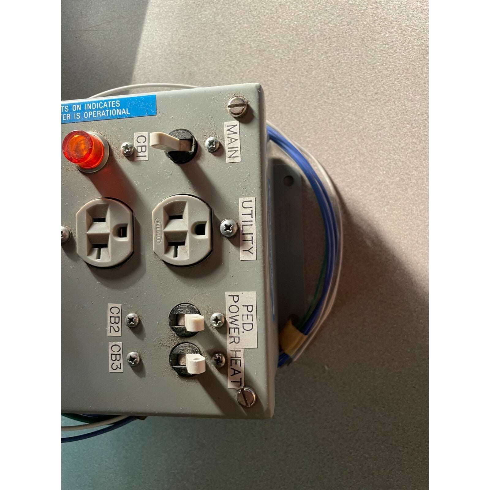 LIGHTNING PROTECTION CORP LPC-20111-12&nbsp;AC POWER ARRESTER&nbsp;120V, 2 WIRE, 1 PHASE top view with switches labeled