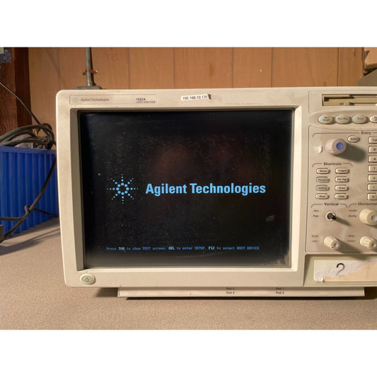 HP/Agilent 1682A Standalone Logic Analyzer front panel with display on