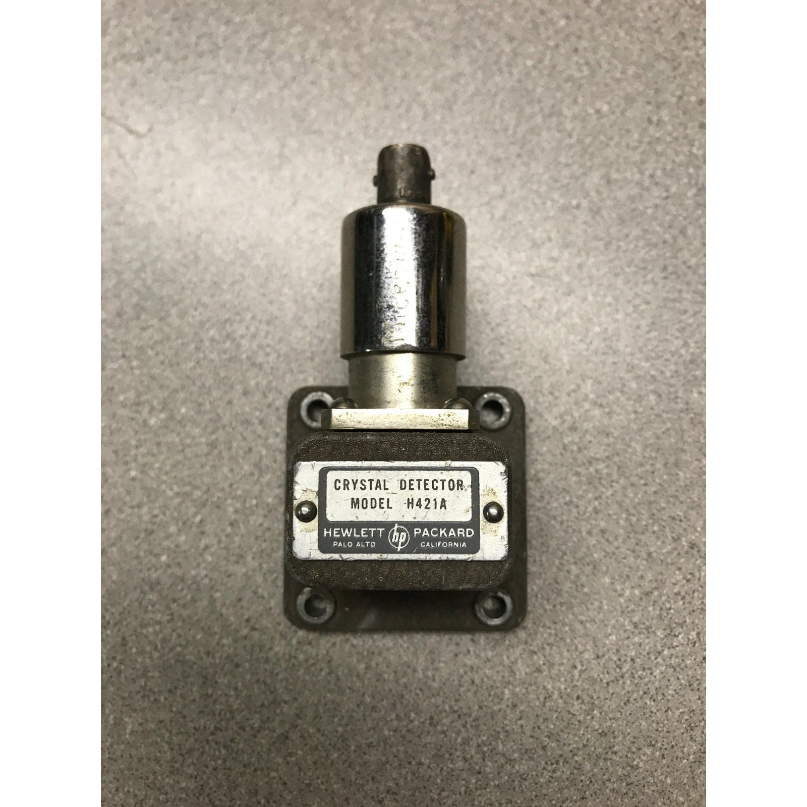 HP Crystal Detector H421A top view with HP logo and model number