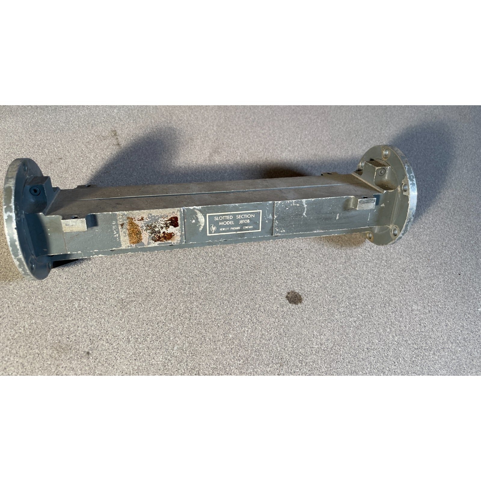 HP Slotted Section J810B bottom view with product label/markings
