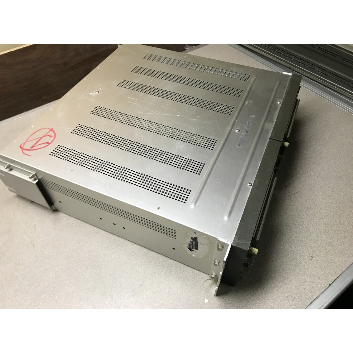 Leader Waveform Monitor NTSC Vectorscope 5860C 5850C top and side view