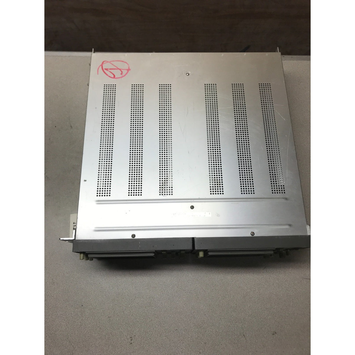 Leader Waveform Monitor NTSC Vectorscope 5860C 5850C top view