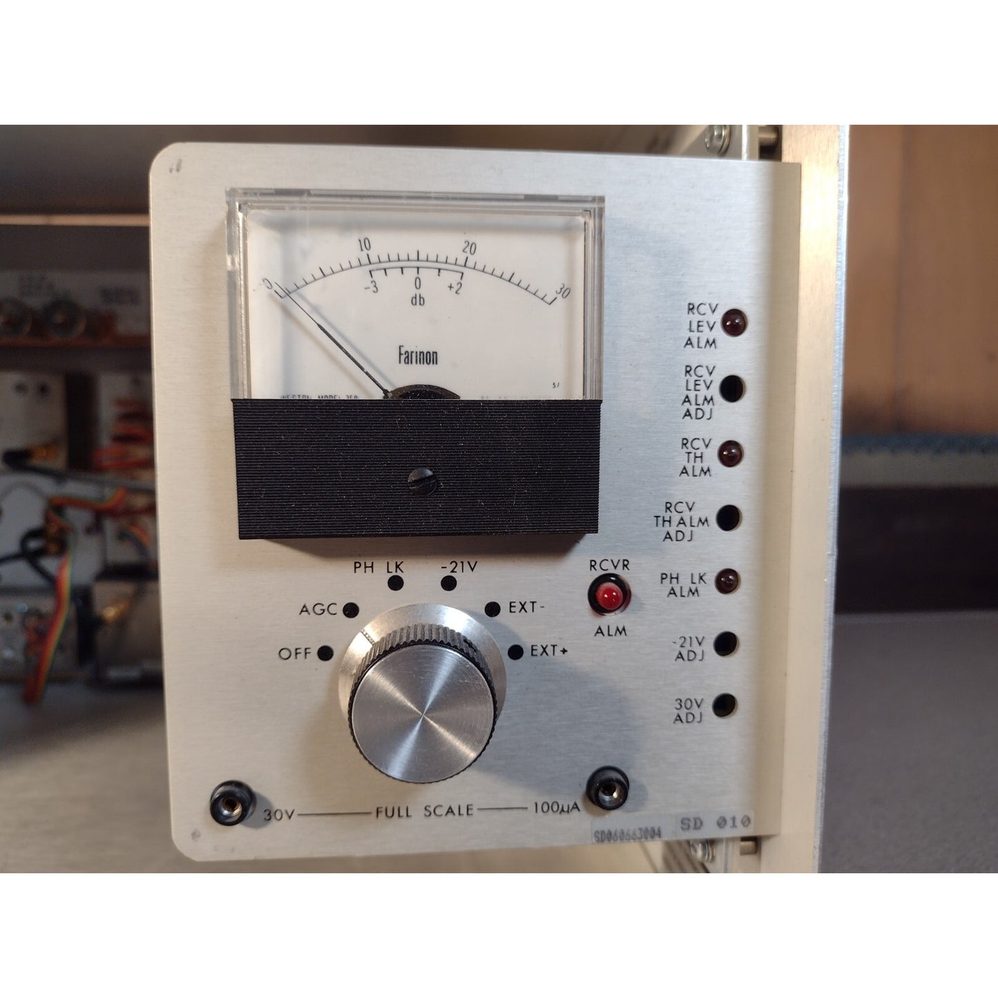 Harris Farinon Video Receiver System Designation VH7 front panel