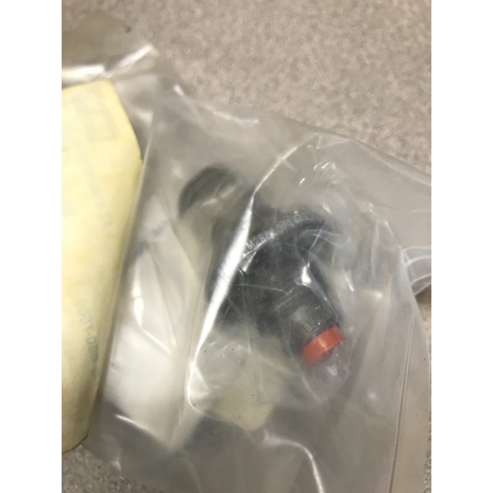Hughes Circular Connector Assembly M28840/14AA1P3 in package