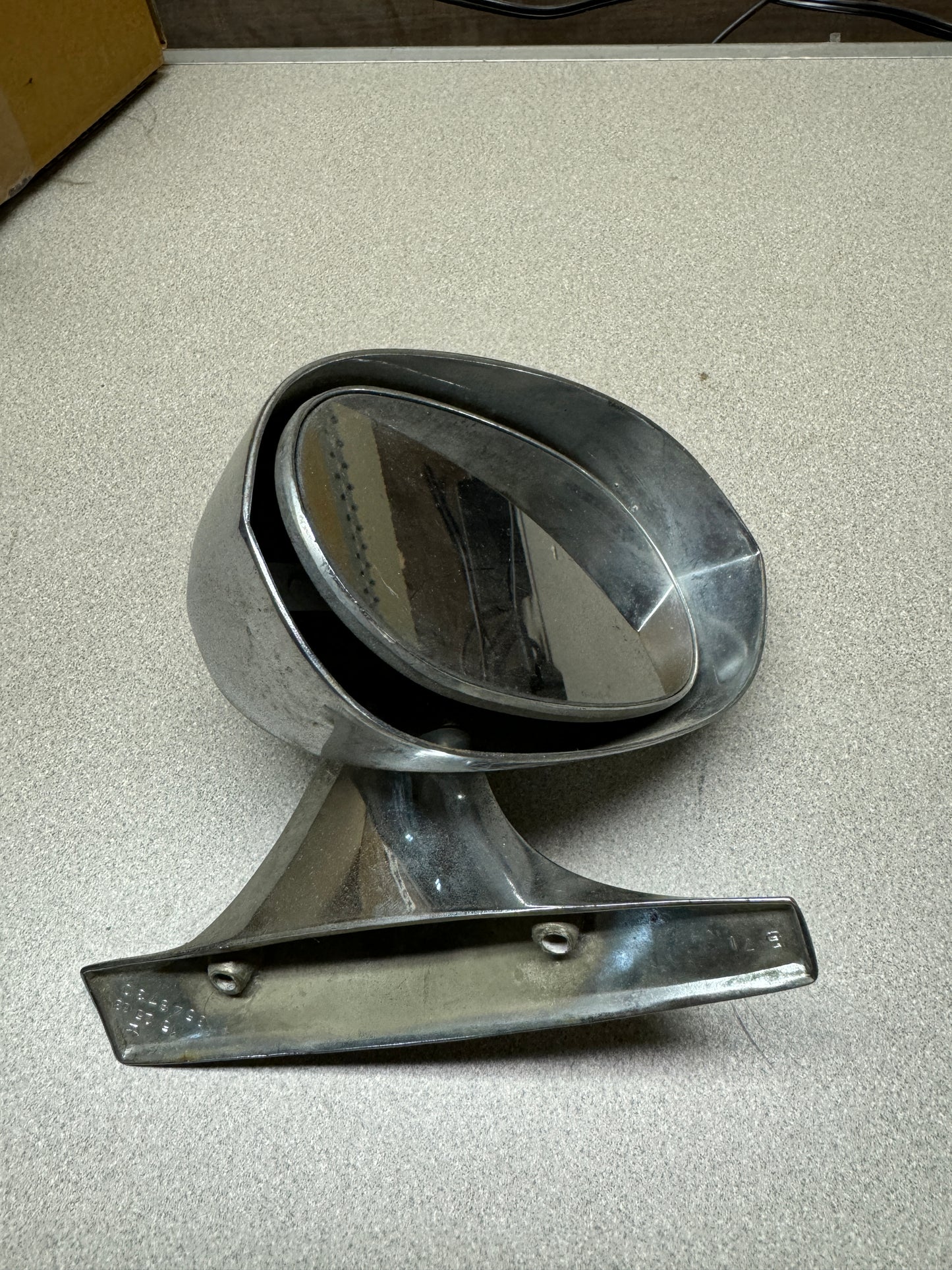 1970-1974 Dodge Challenger Passenger Mirror Chrysler OEM 15 25 63 3548730