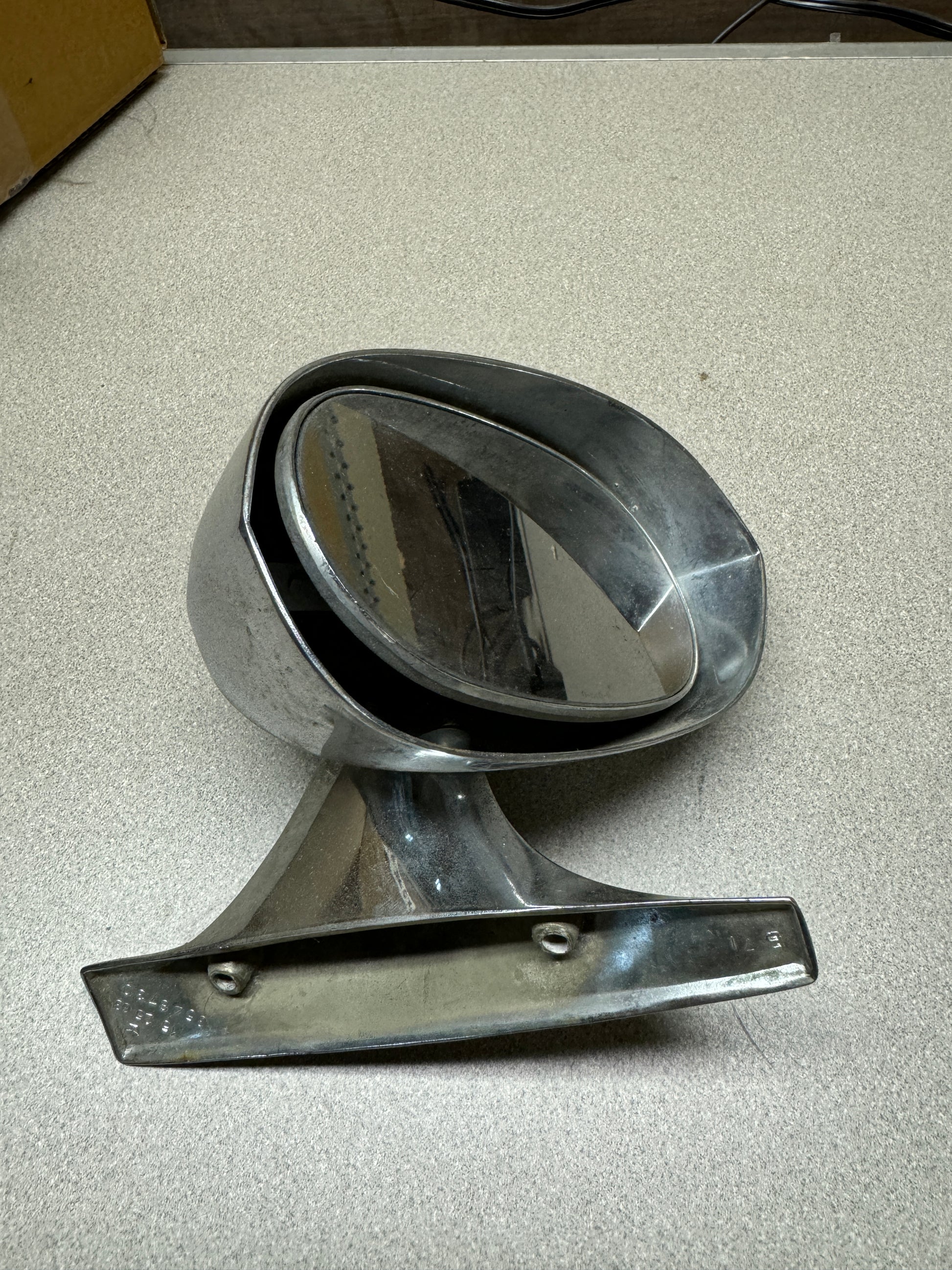 1970-1974 Dodge Challenger Passenger Mirror Chrysler OEM 15 25 63 3548730