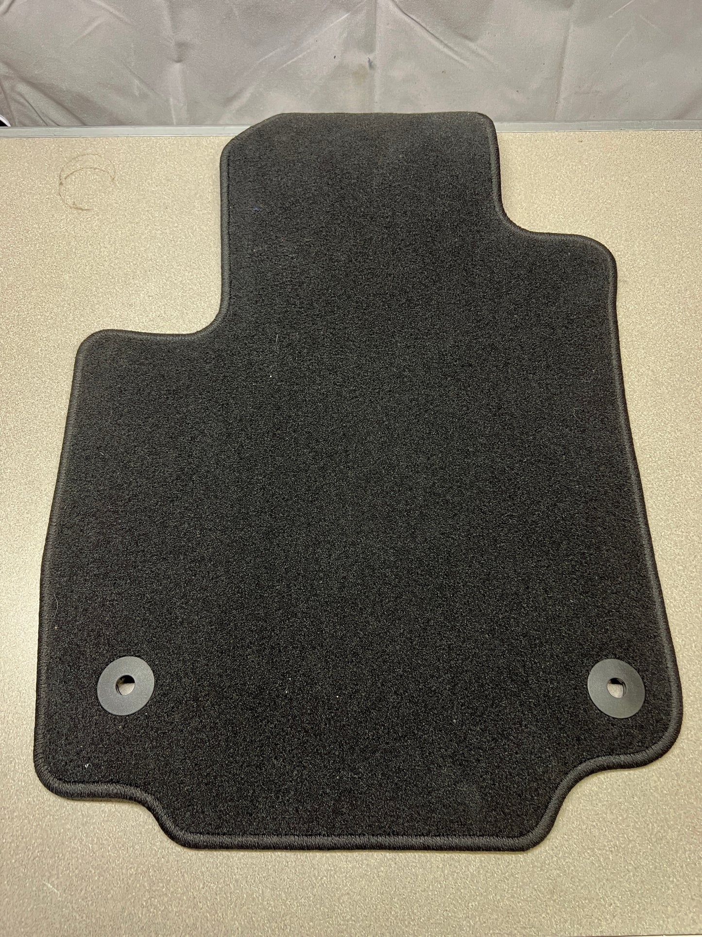 Chevy Equinox/GMC Terrain 2018-2020 Floor Mats Black (84265145) (Brand New) (1 Set)