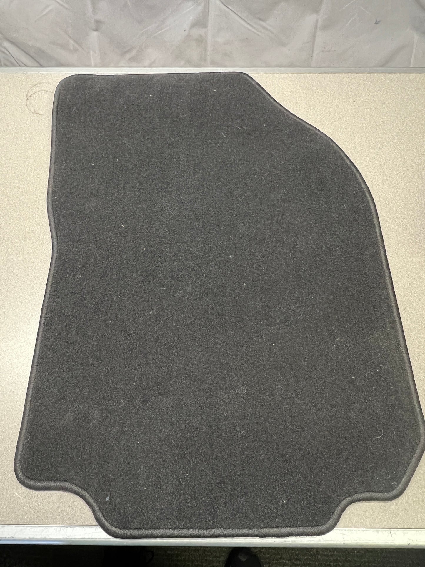 Chevy Equinox/GMC Terrain 2018-2020 Floor Mats Black (84265145) (Brand New) (1 Set)