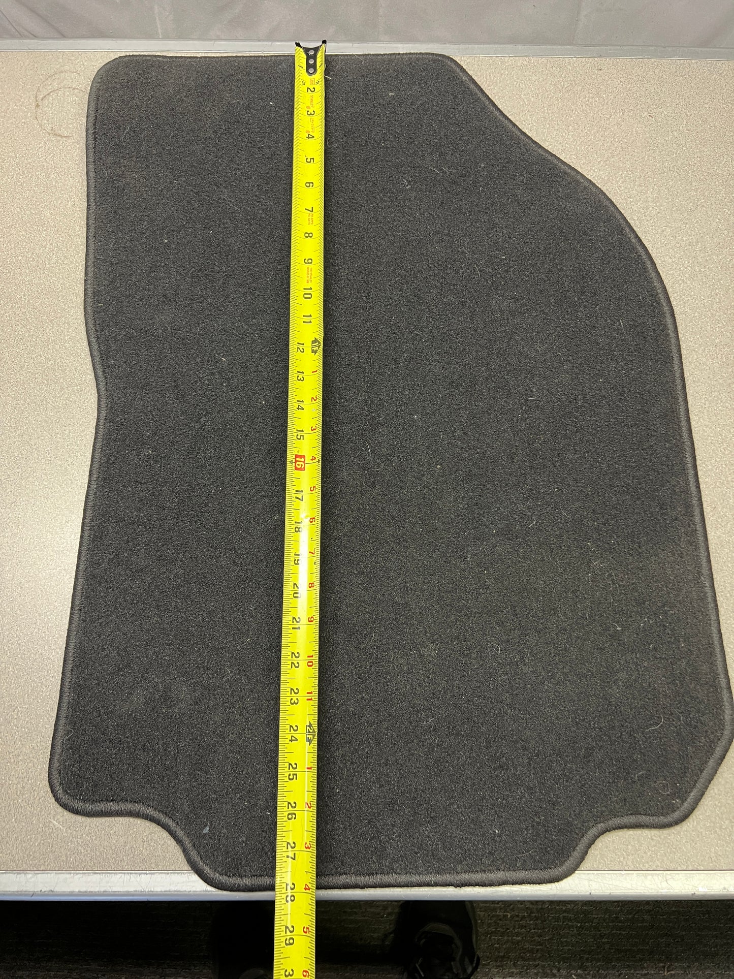 Chevy Equinox/GMC Terrain 2018-2020 Floor Mats Black (84265145) (Brand New) (1 Set) Length measurement