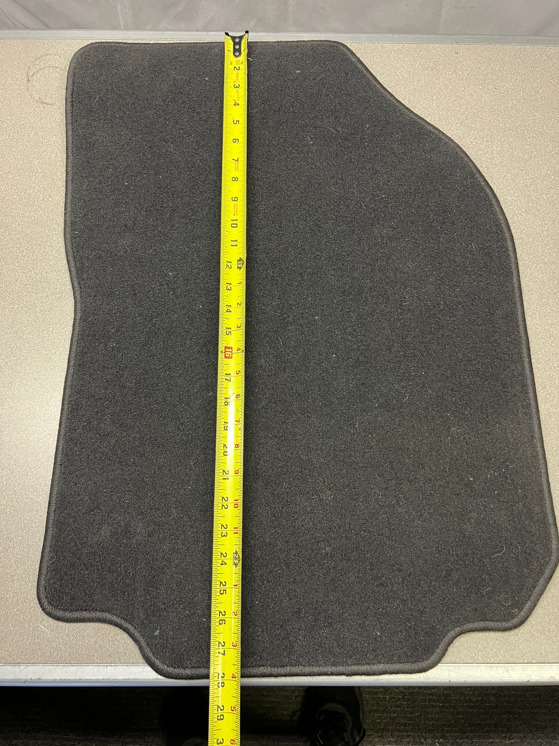 Chevy Equinox/GMC Terrain 2018-2020 Floor Mats Black (84265145) (Brand New) (1 Set) Length measurement