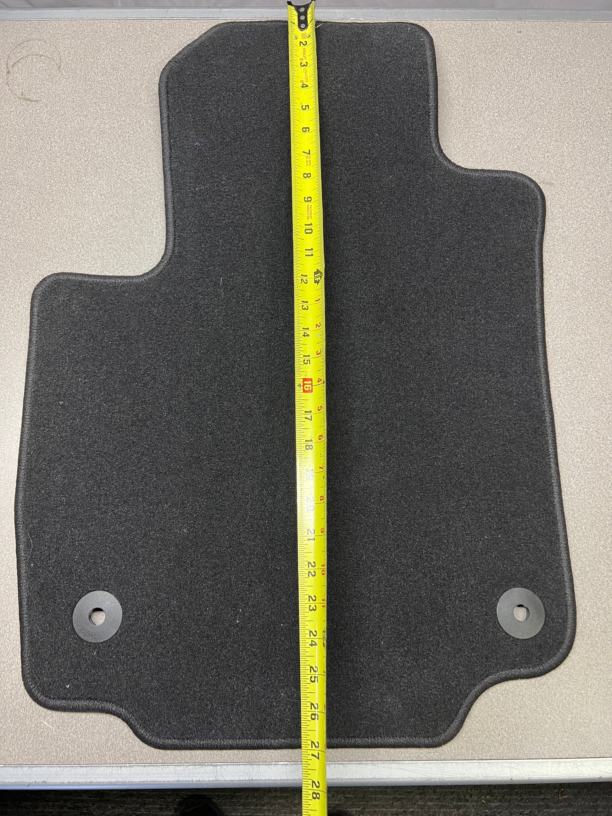 Chevy Equinox/GMC Terrain 2018-2020 Floor Mats Black (84265145) (Brand New) (1 Set)
