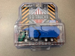 Greenlight Trash Truck Chase S. D. Trucks 2019 Mack LR Refuse and Recycle
