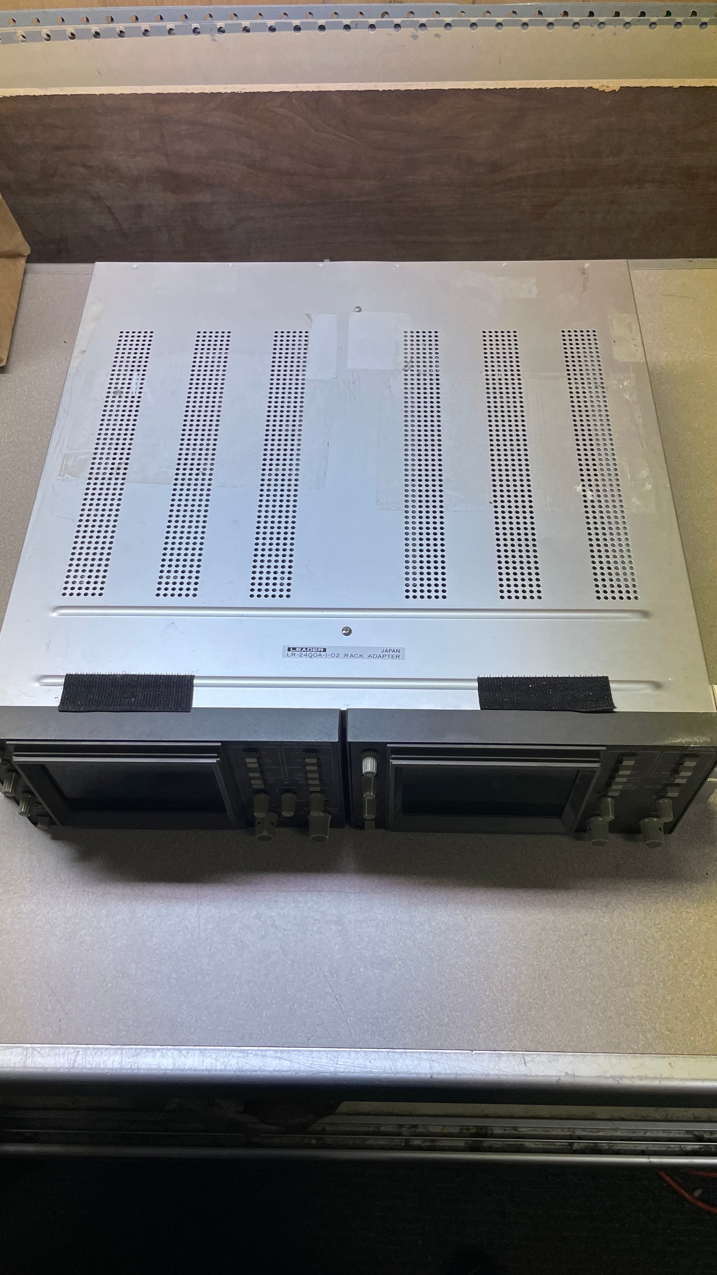 Leader LR-2400A-1-02 Rack Adapter with 5860D Waveform Monitor and 5850C NTSC Vectorscope top view
