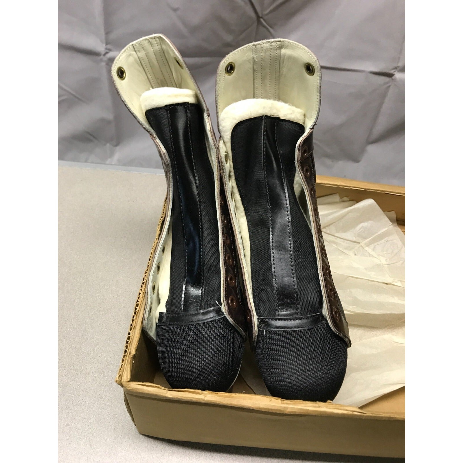 Vintage Hyde Jr. Blue Liner 784 4 Hockey Skates front view