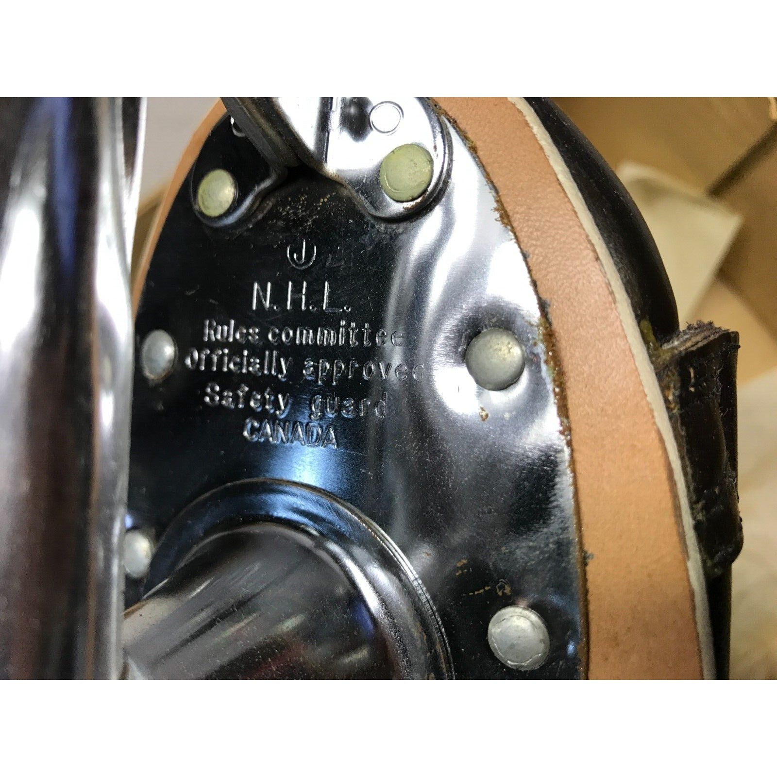 Vintage Hyde Jr. Blue Liner 784 4 Hockey Skates blade closeup