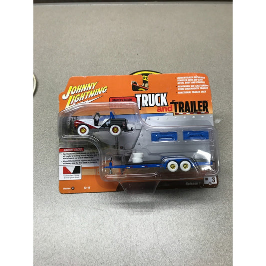 Johnny Lightning 1966 Ford Bronco Limited Edition Truck and Trailer Limited Edition Chase Piece
