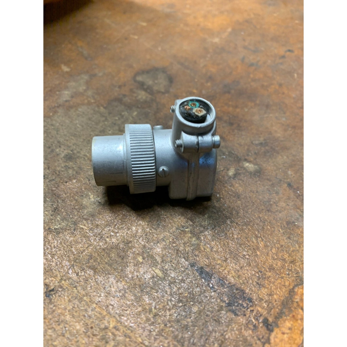 ITT Amphenol MS3106E16-10P Circular Connector Plug front view