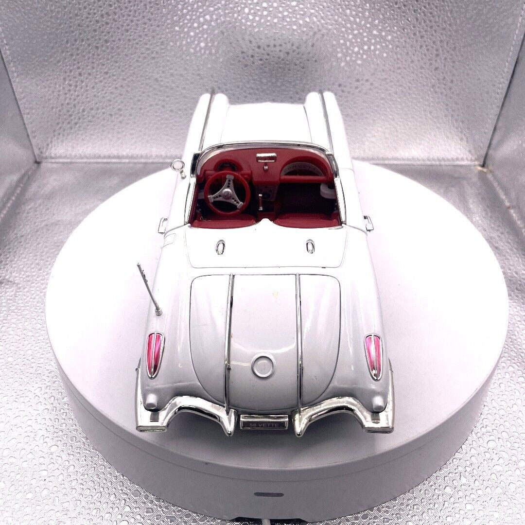 Motormax 1958 Corvette White Die Cast, Red Interior, 1/18 Scale, No. 73109 rear view