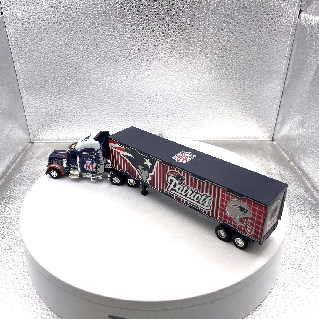 Vintage Fleer NFL New England Patriots 1/80 Die Cast Tractor Trailer
 driver's side/rear view