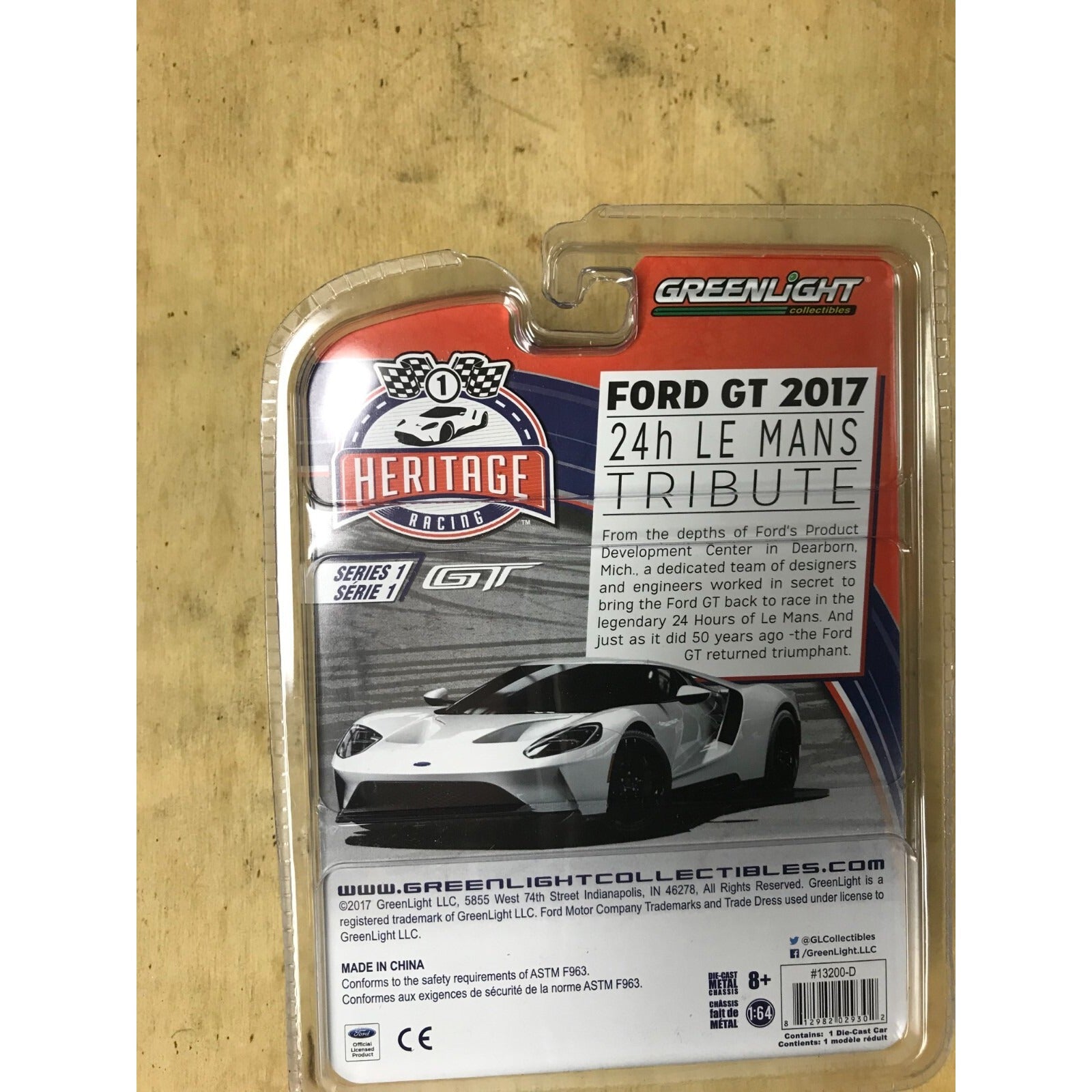 Greenlight 2017 Ford GT back of package item details
