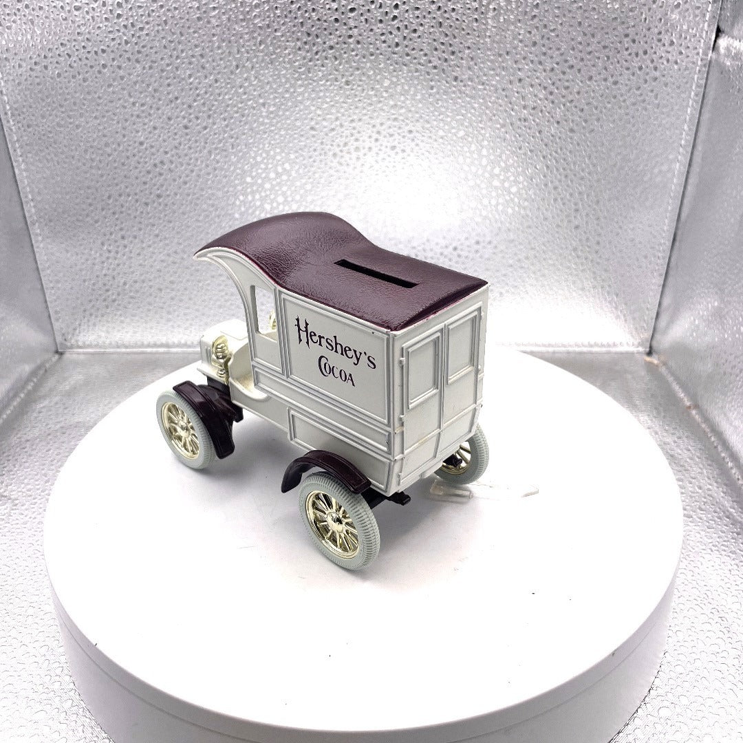 ERTL Replica 1905 Ford's First Delivery Car Hershey's Cocoa, Bank With Key! passenger side/back end view
