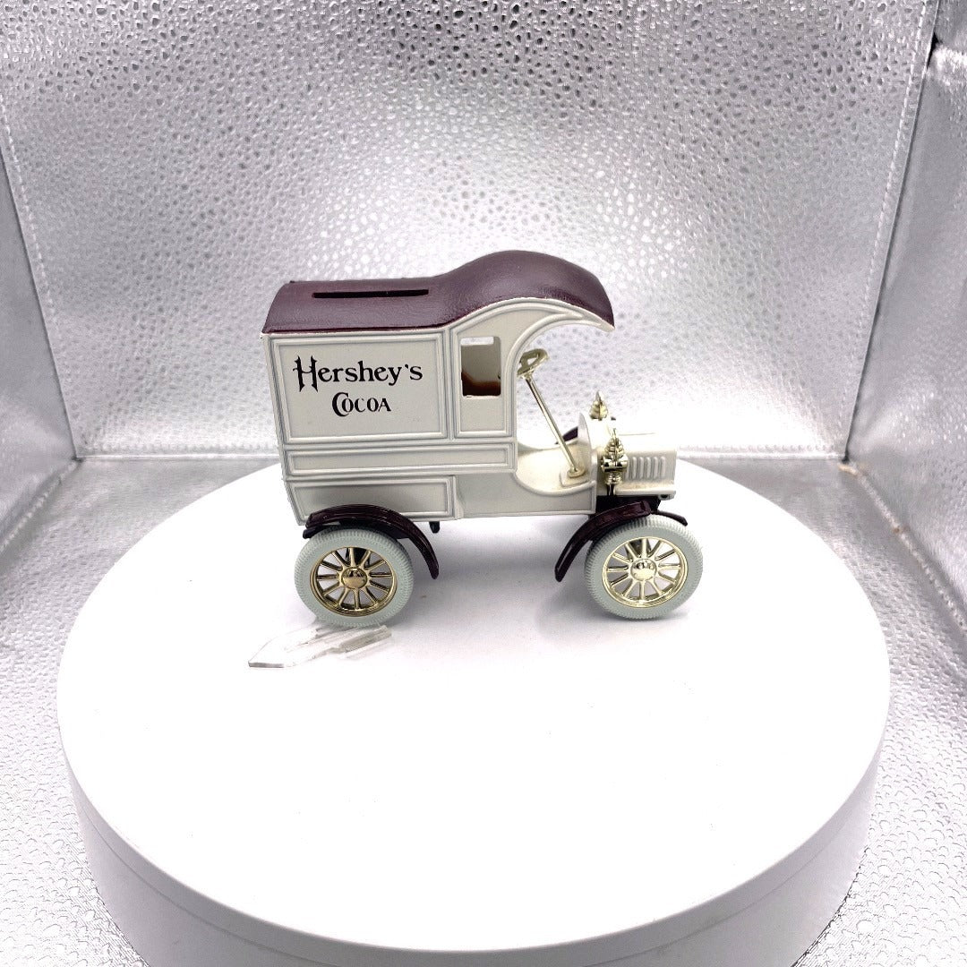 ERTL Replica 1905 Ford's First Delivery Car Hershey's Cocoa, Bank With Key! driver's side view