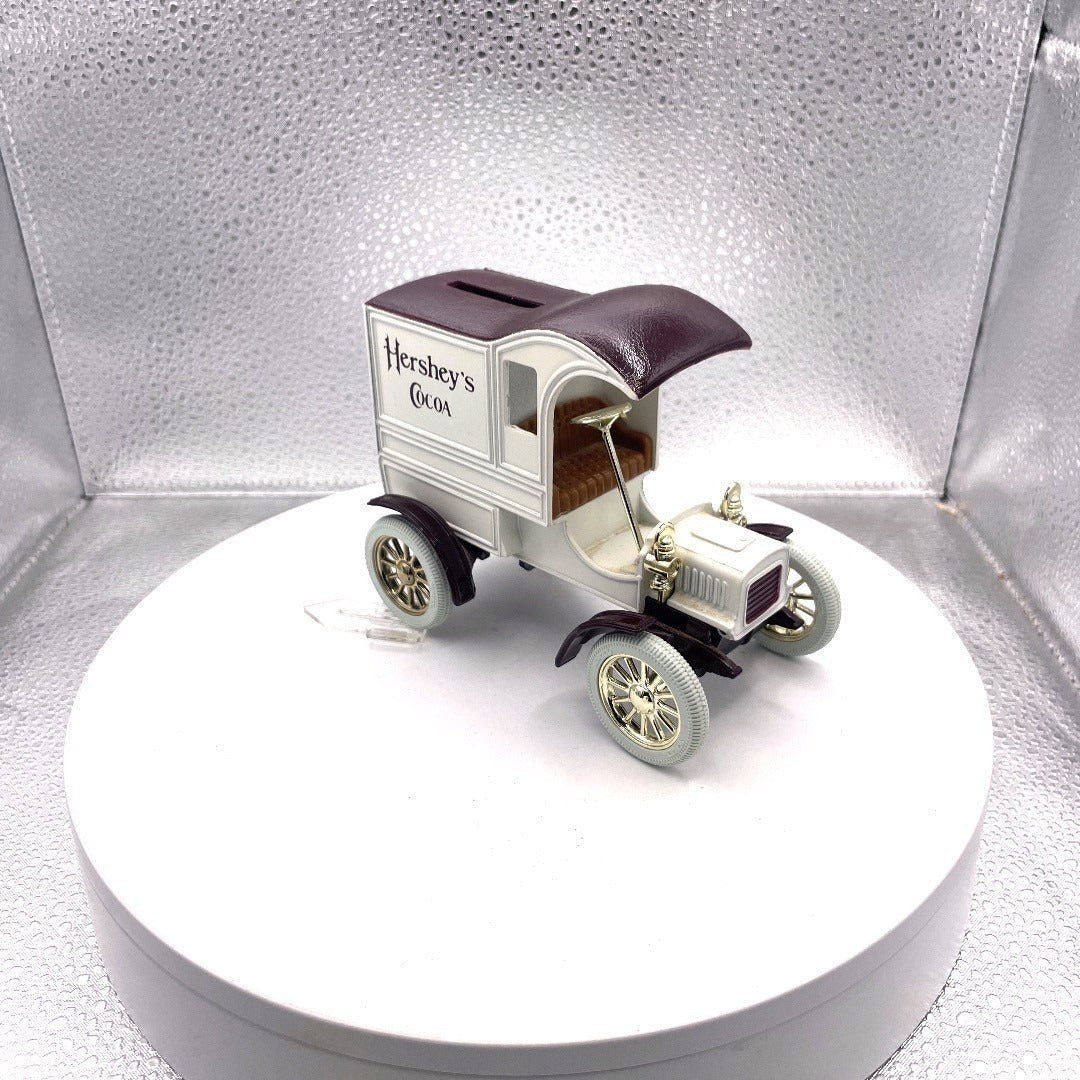 ERTL Replica 1905 Ford's First Delivery Car Hershey's Cocoa, Bank With Key! drivers side/front end view