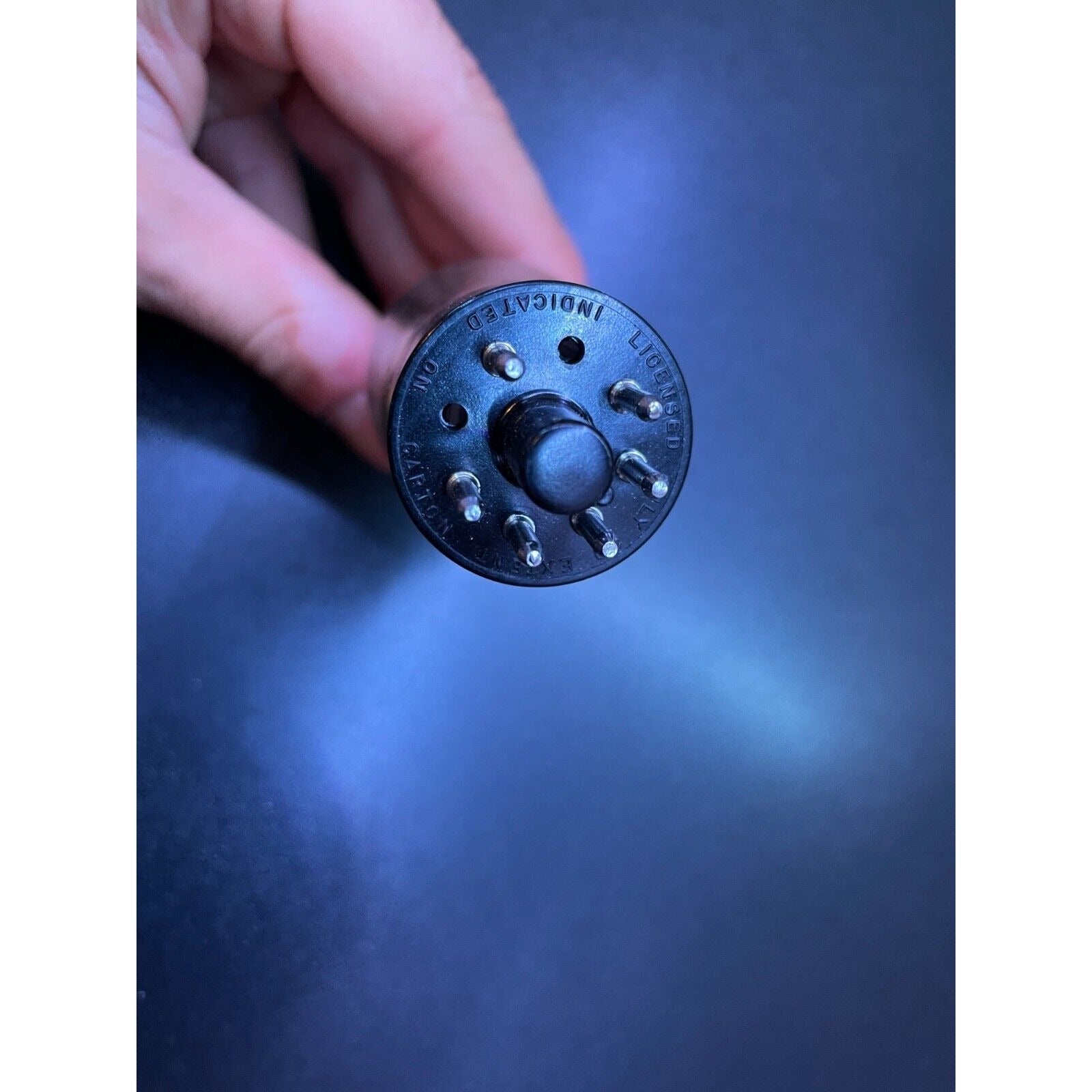 RCA 0D3 Vacuum Tube RCA Connector view