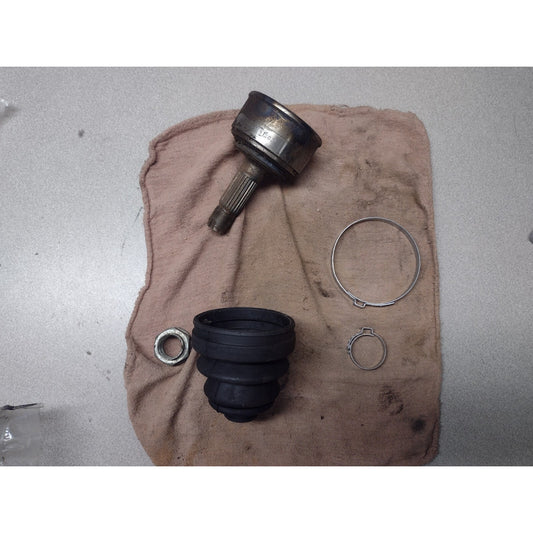 Lobro Drive Shaft Joints CV Joint C 152 10 01 91 024 A 06 96 parts displayed