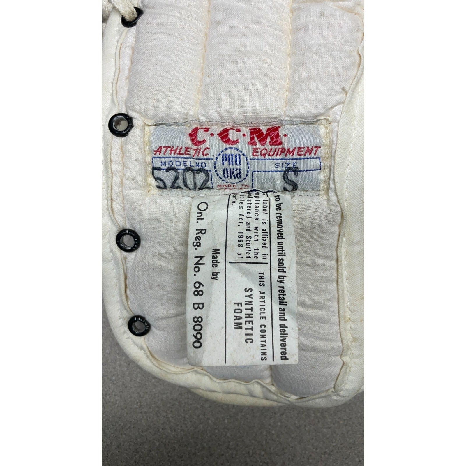 CCM Model 5202 Size S Athletic Padding product tag