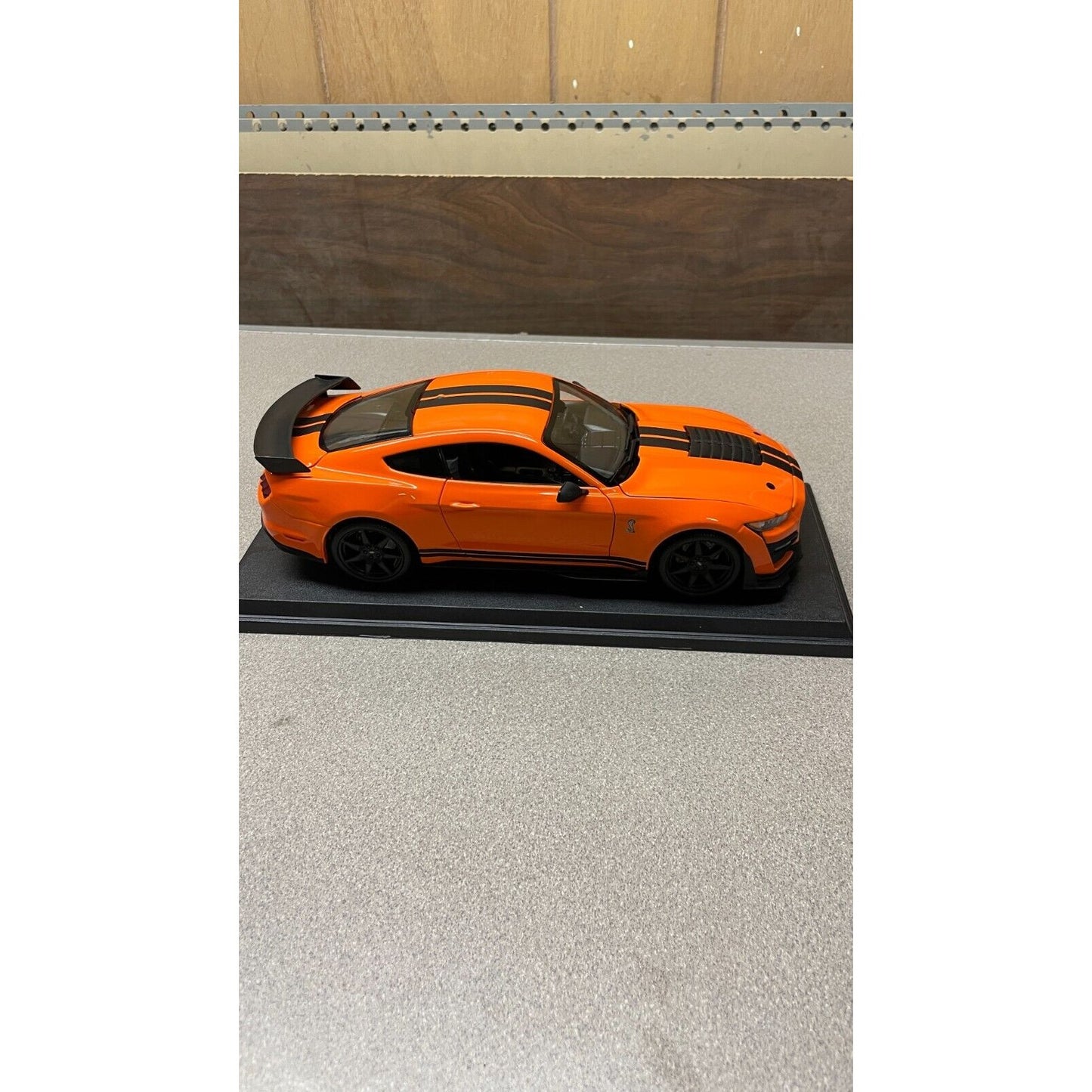 Maisto 2020 Mustang Shelby GT500 Orange Die Cast, Scale 1/18 with Base passenger side view